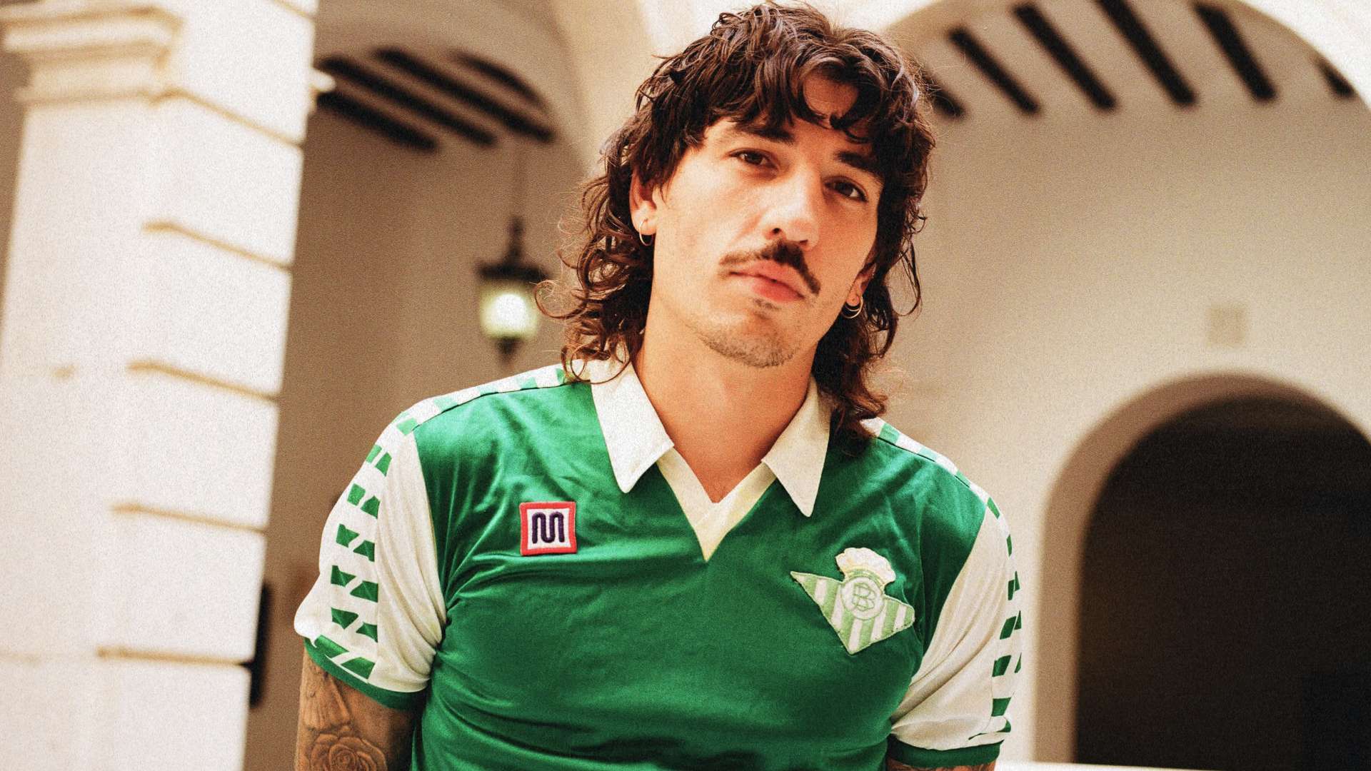 之间展开激 之间展开激