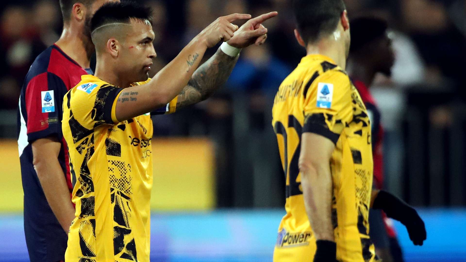 上落后于巴 上落后于巴